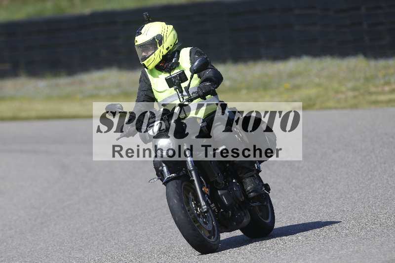 /01 02.04.2026 MAZ ADR/Gruppe gelb Gruppe gruen/72